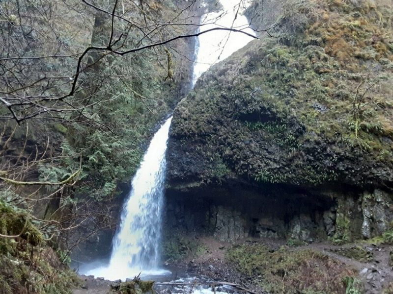 Multnomah Waterfall Trolly City of Happy Valley